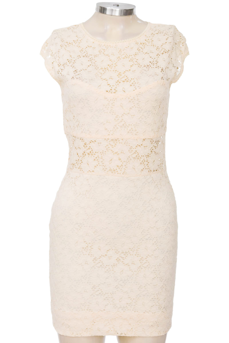 Vestido / Enterizo color Beige - Basic House