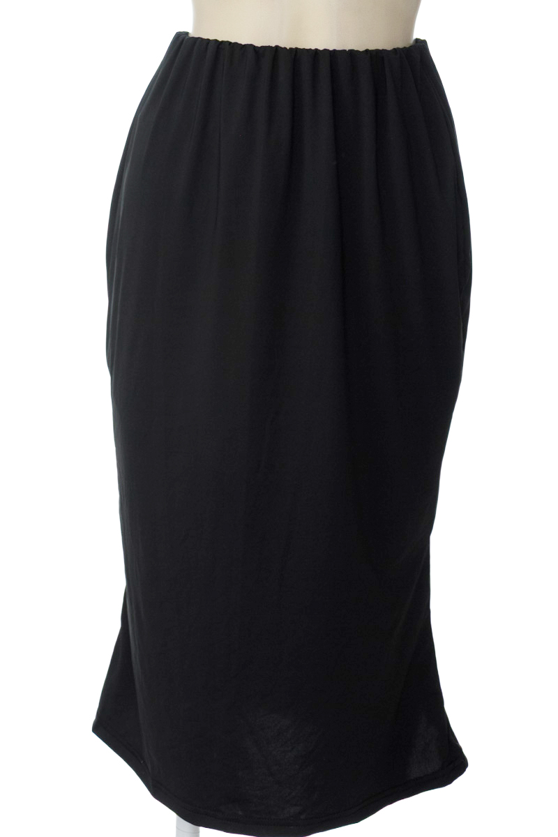 Falda color Negro - Closeando