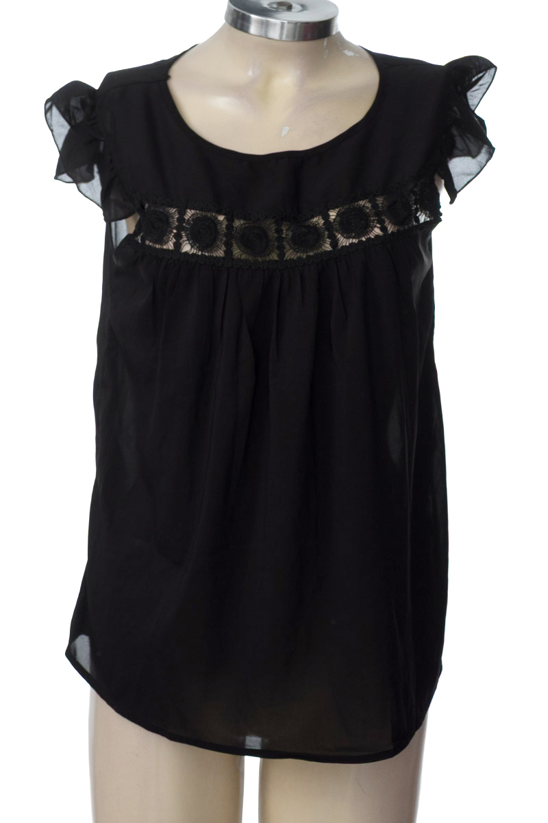 Top / Camiseta color Negro - Miss Hot