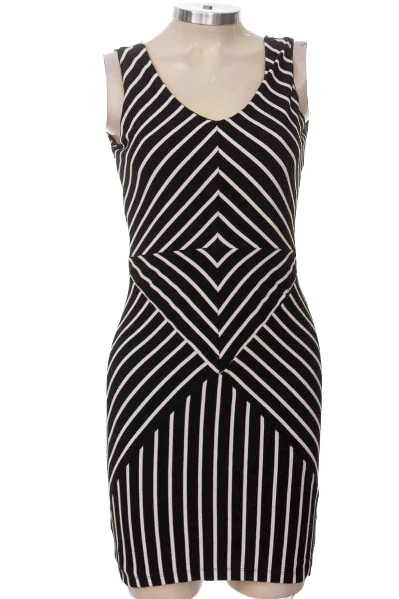 Vestido / Enterizo color Negro - Style