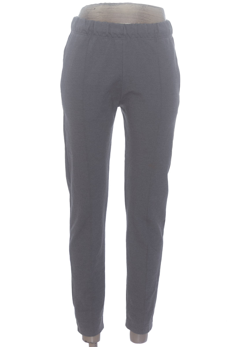 Pantalones color Gris - Closeando