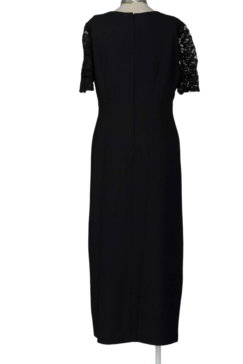 Vestido / Enterizo color Negro - Closeando