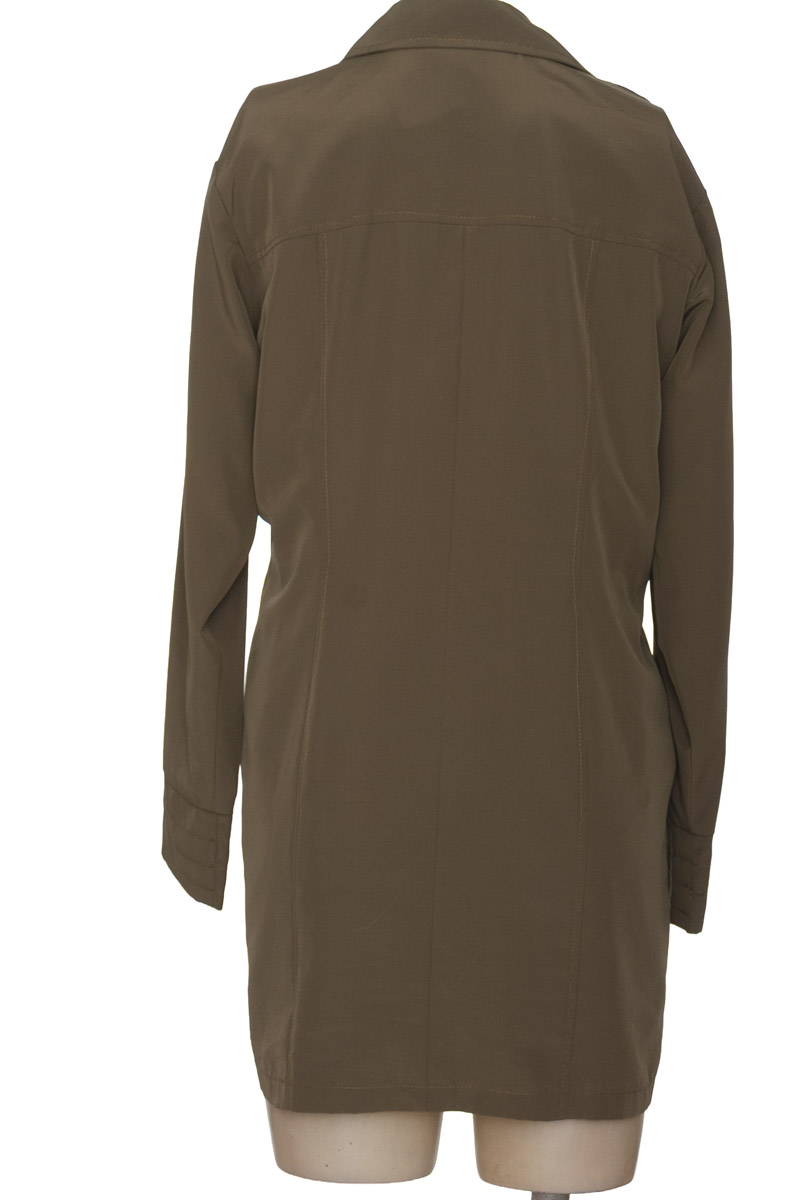 Chaqueta / Abrigo color Gris - Closeando