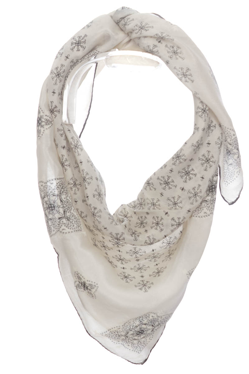 Accesorios color Beige - Closeando