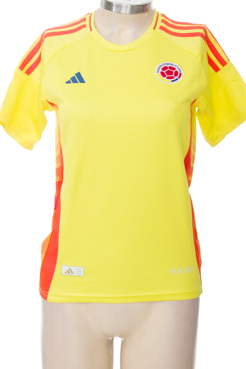 Ropa Deportiva / Salida de Baño color Amarillo - Closeando