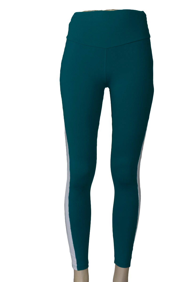 Ropa Deportiva / Salida de Baño color Verde - Closeando