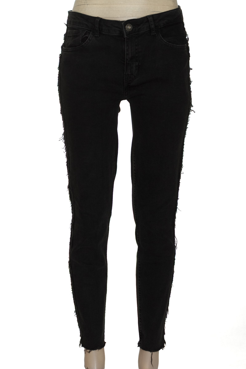 Pantalones color Negro - Zara