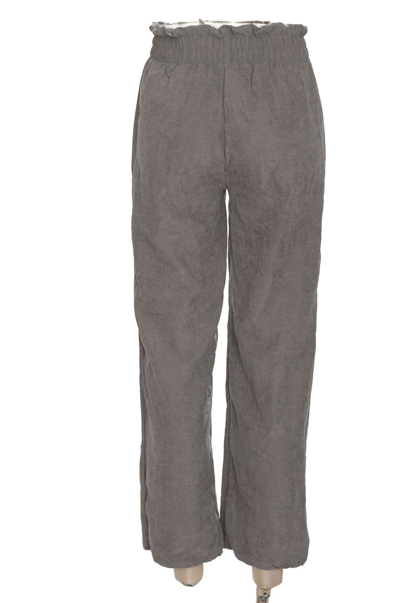 Pantalones color Gris - Closeando