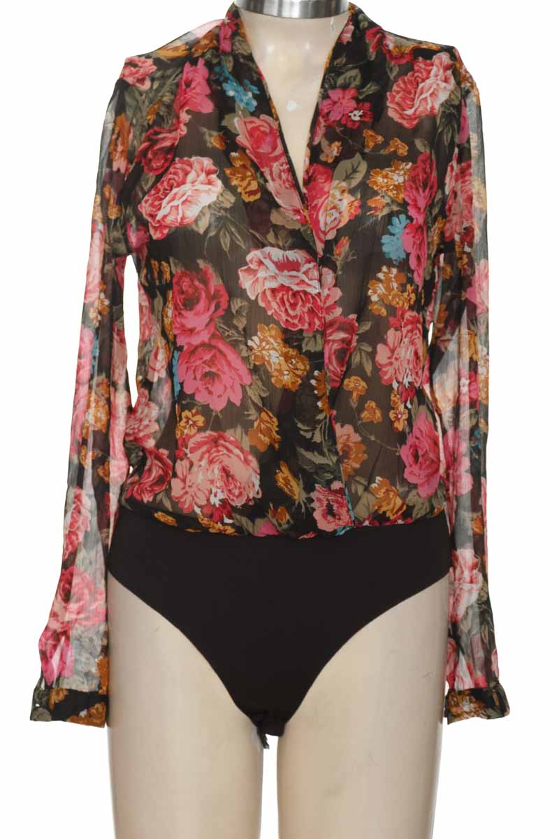 Top / Camiseta color Estampado - Stradivarius
