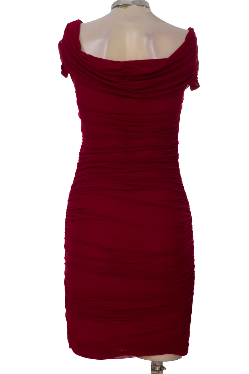 Vestido / Enterizo color Vinotinto - Closeando