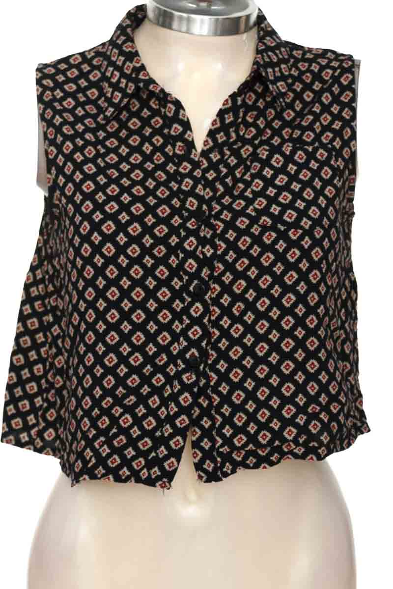 Top / Camiseta color Negro - Believe