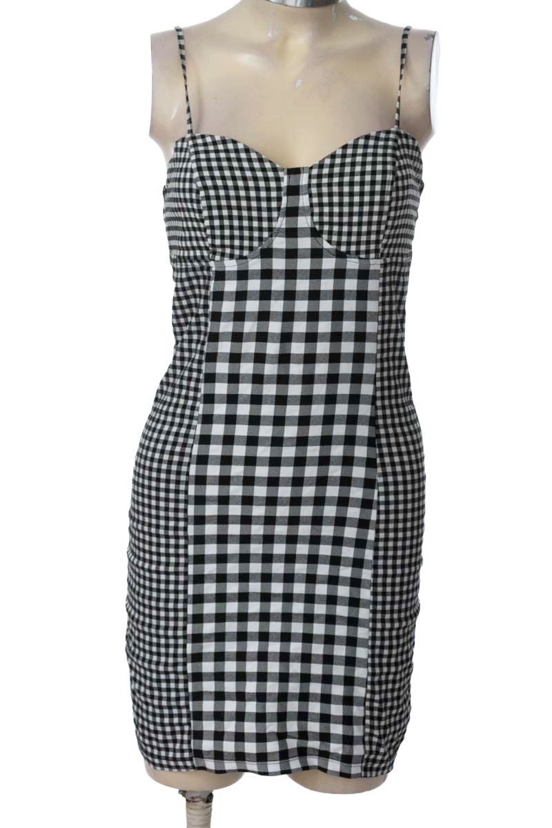 Vestido / Enterizo color Negro - Studio F