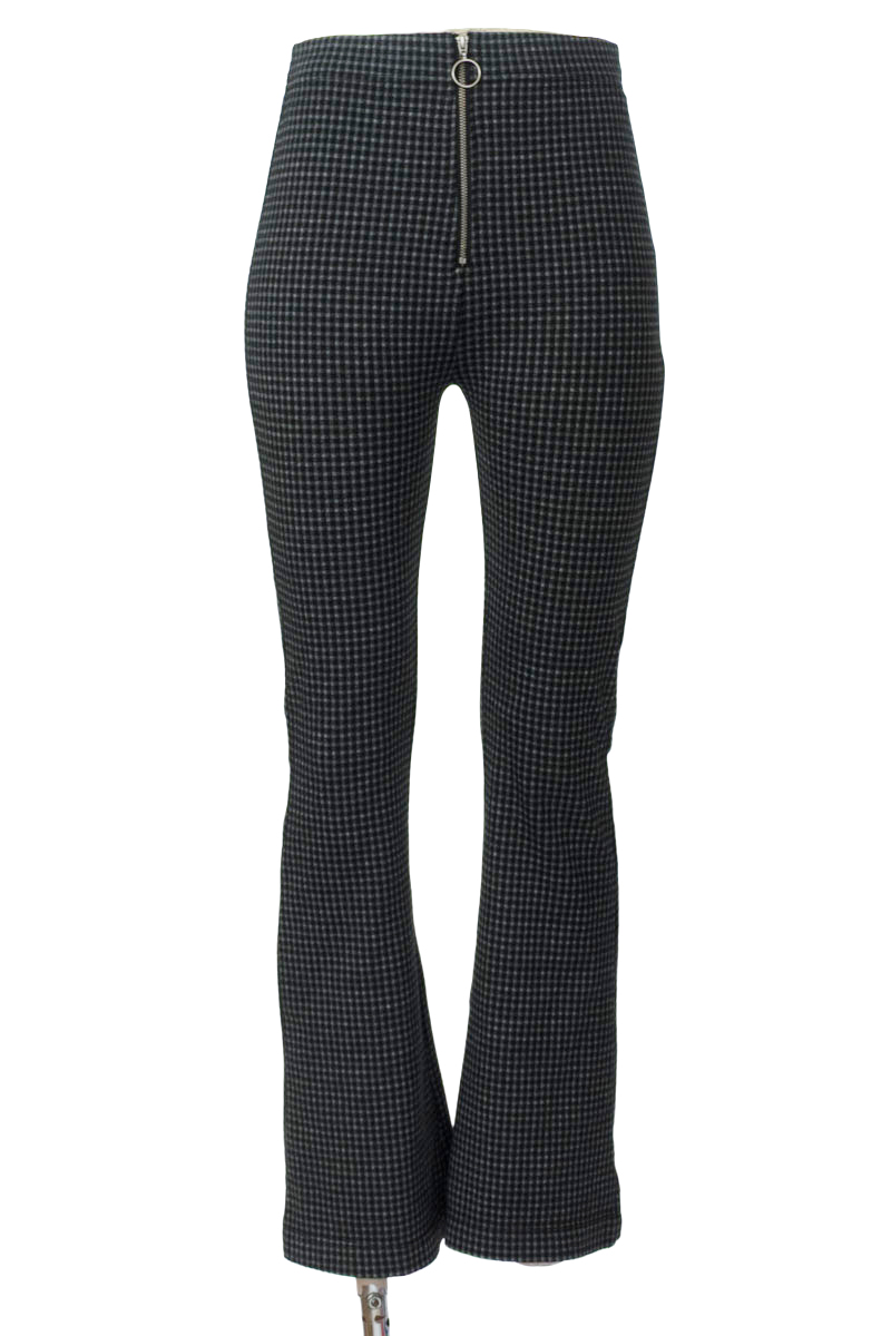 Pantalones color Negro - Stradivarius