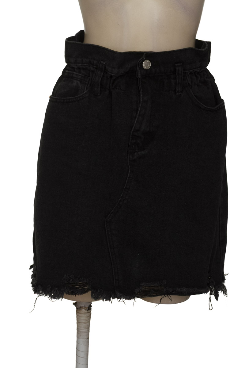 Falda color Negro - Closeando