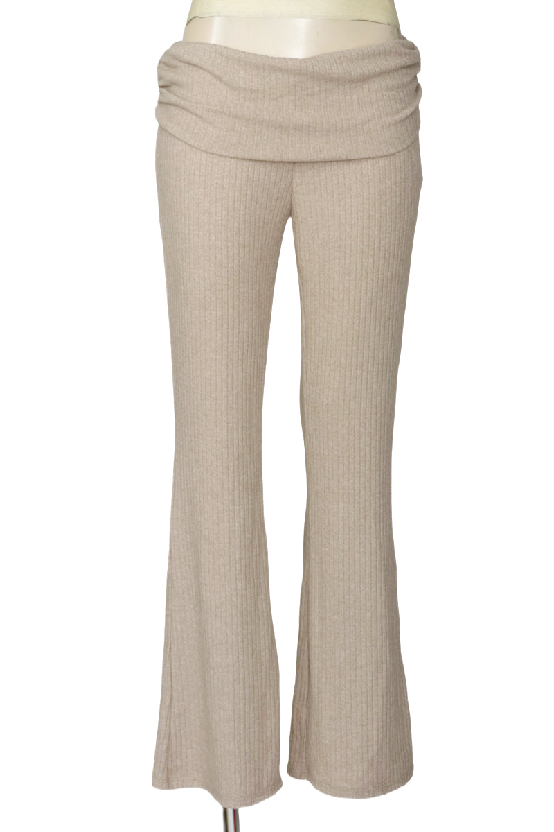 Pantalones color Beige - Divided by H&M