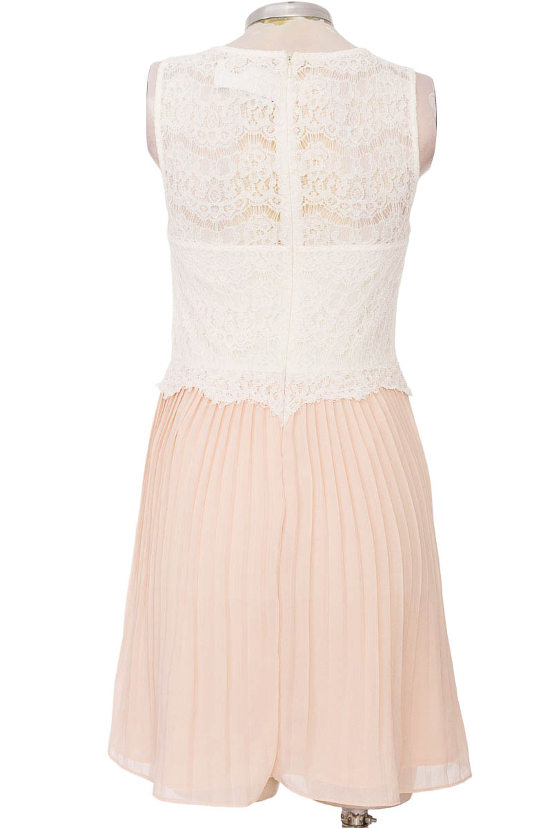 Vestido / Enterizo color Rosado - Forever 21