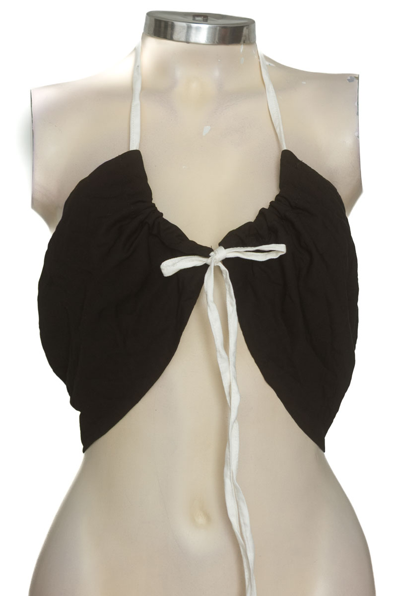 Top / Camiseta color Negro - Mercedes Campuzano