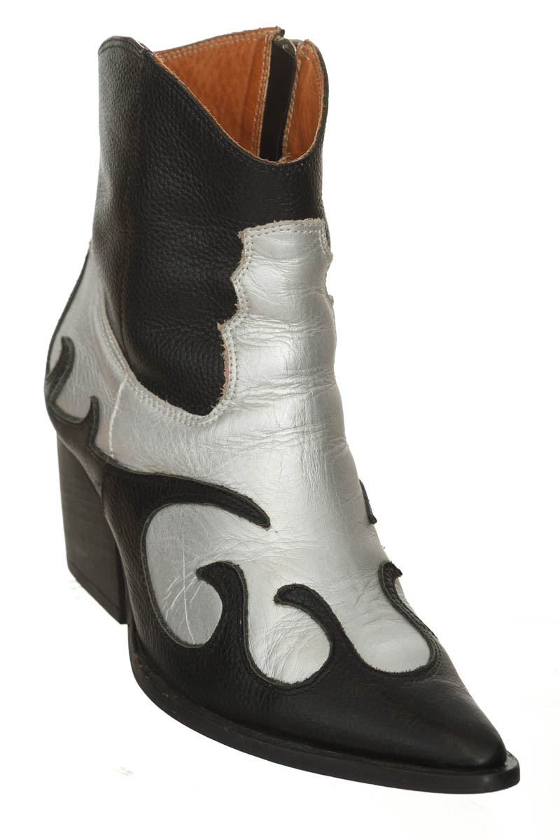 Zapatos color Plateado - Closeando