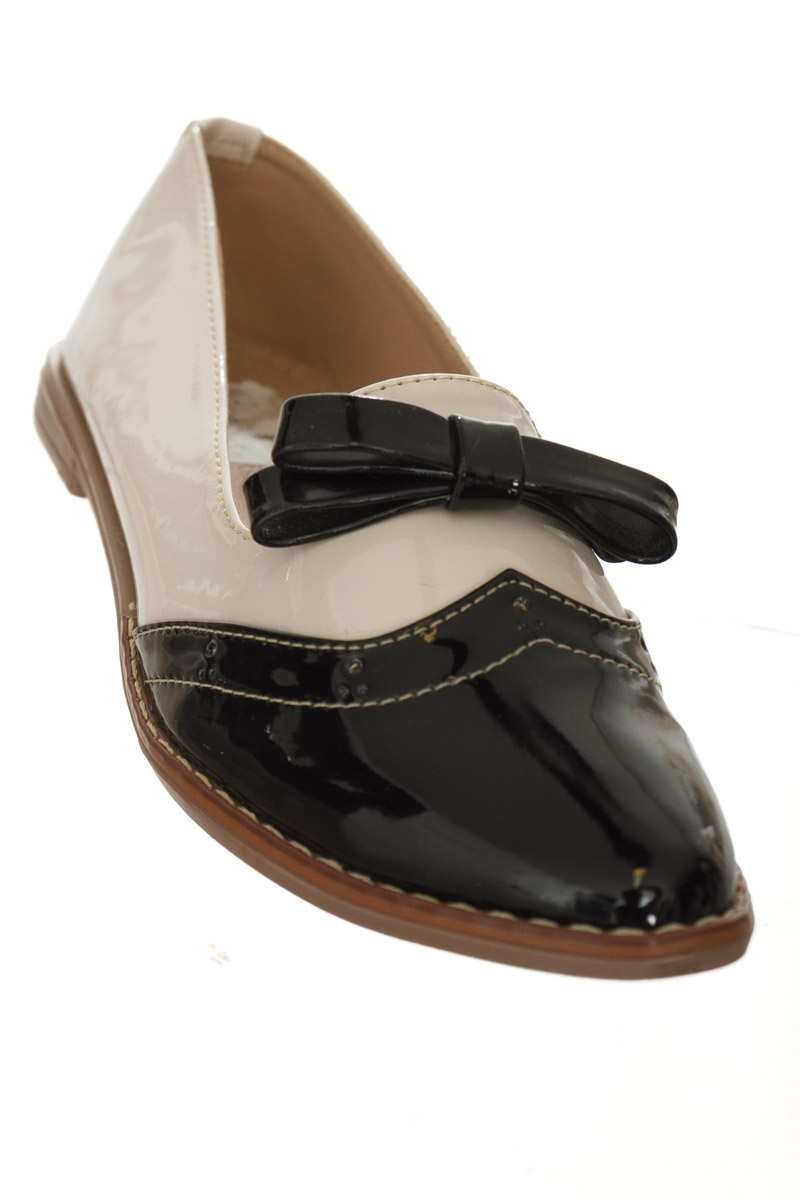 Zapatos color Beige - Closeando