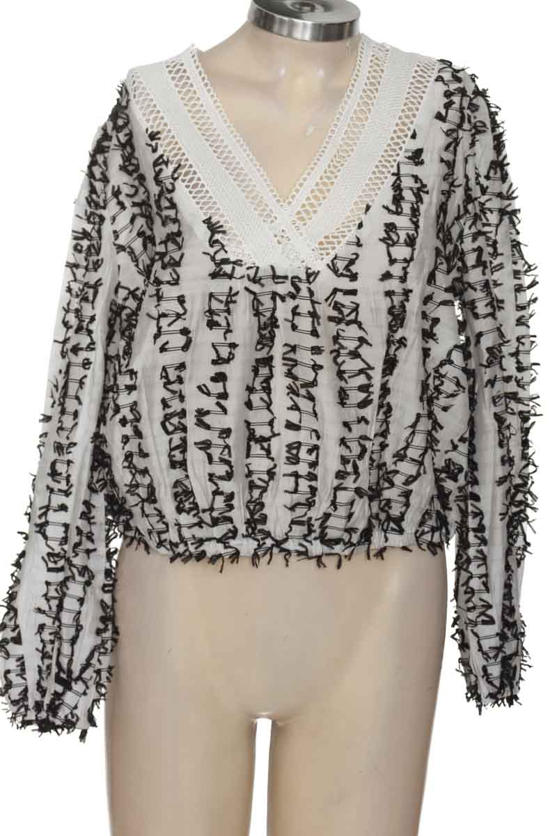 Blusa color Blanco - Closeando