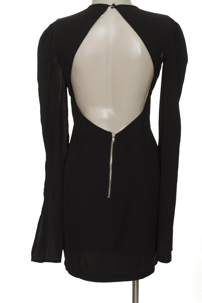 Vestido / Enterizo color Negro - Closeando