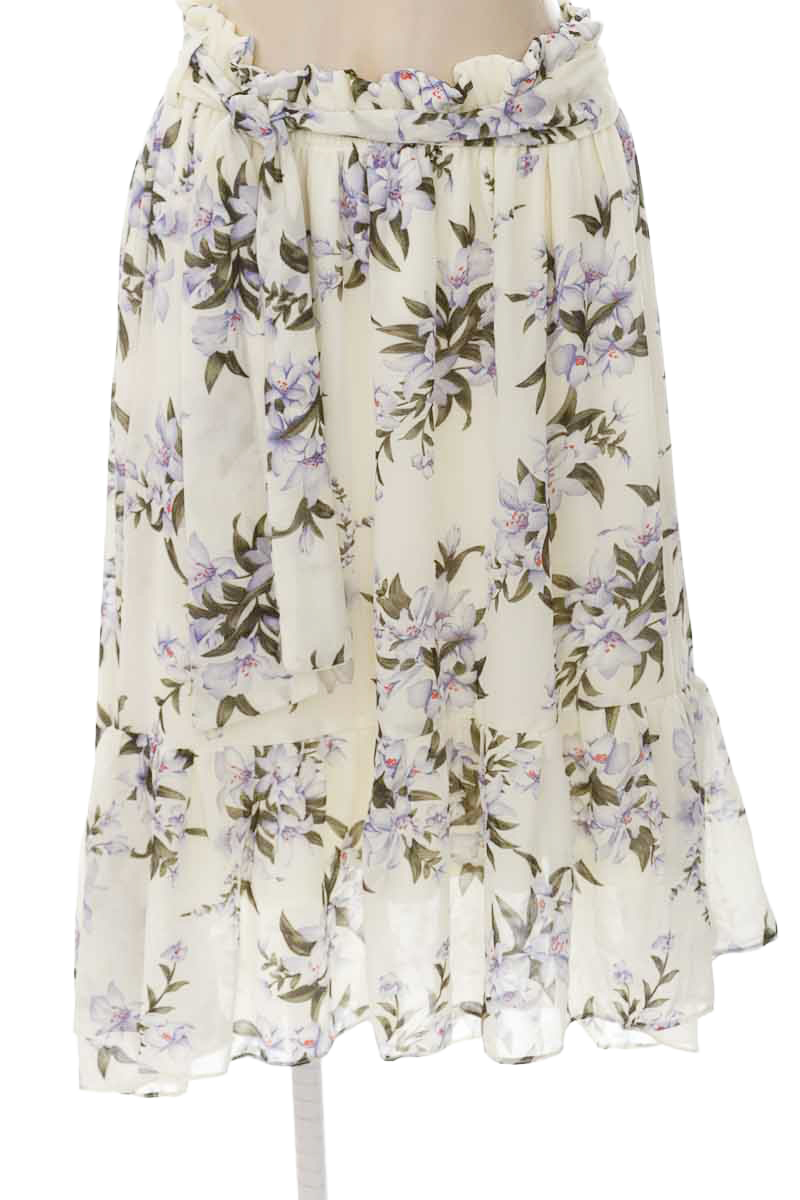 Falda color Blanco - J&B Jeans & Blouses