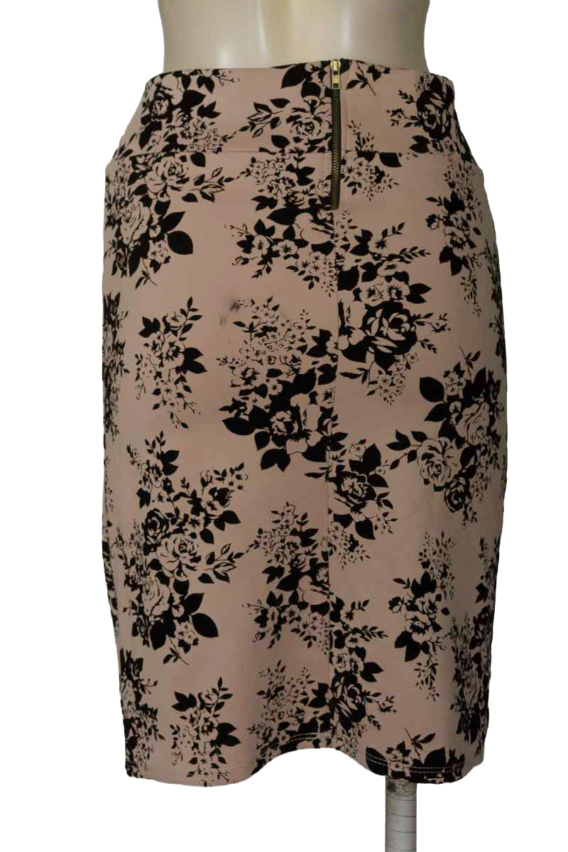 Falda color Beige - Closeando