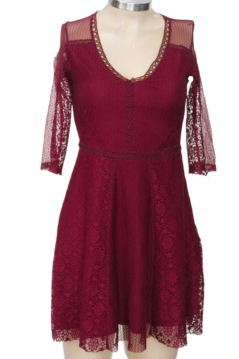 Vestido / Enterizo color Vinotinto - Bershka