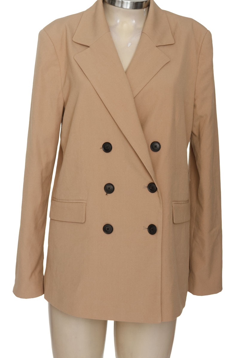 Chaqueta / Abrigo color Beige - MNG