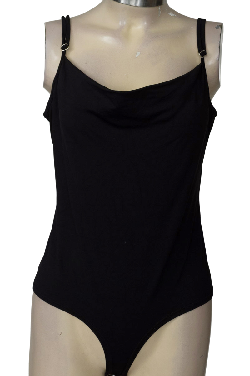 Top / Camiseta color Negro - RAGGED