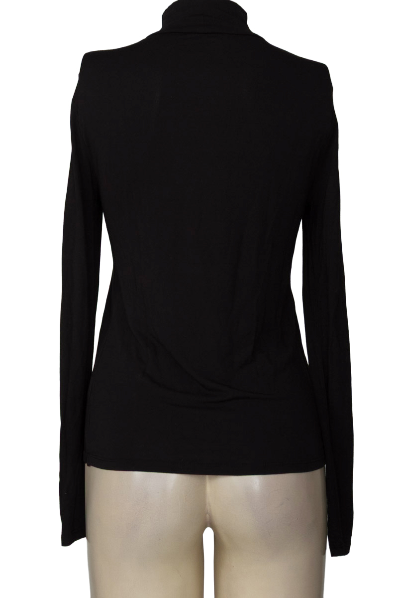 Top / Camiseta color Negro - Basement