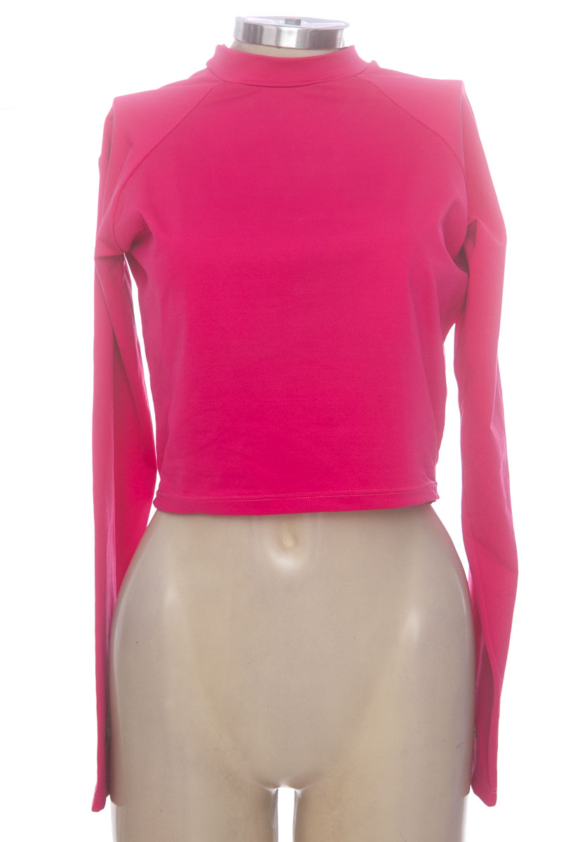 Ropa Deportiva / Salida de Baño color Fucsia - Closeando