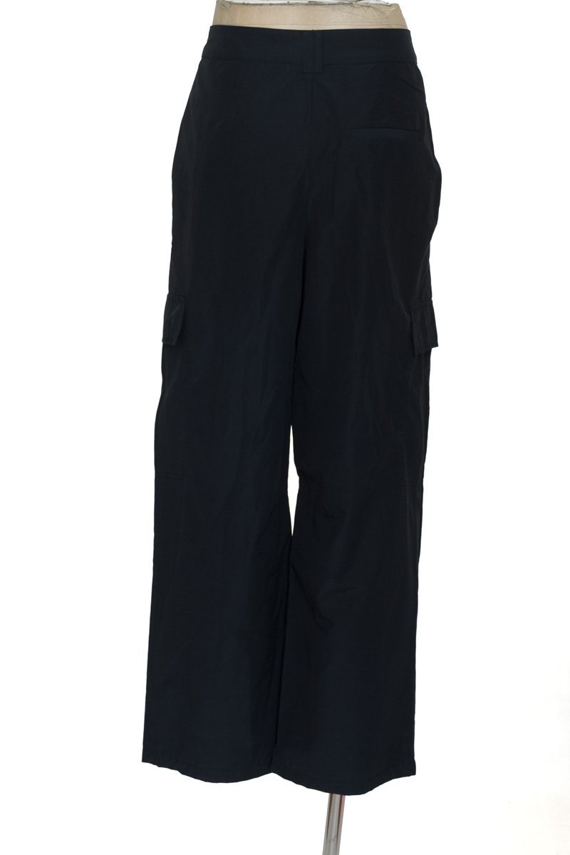 Pantalones color Azul - Bershka