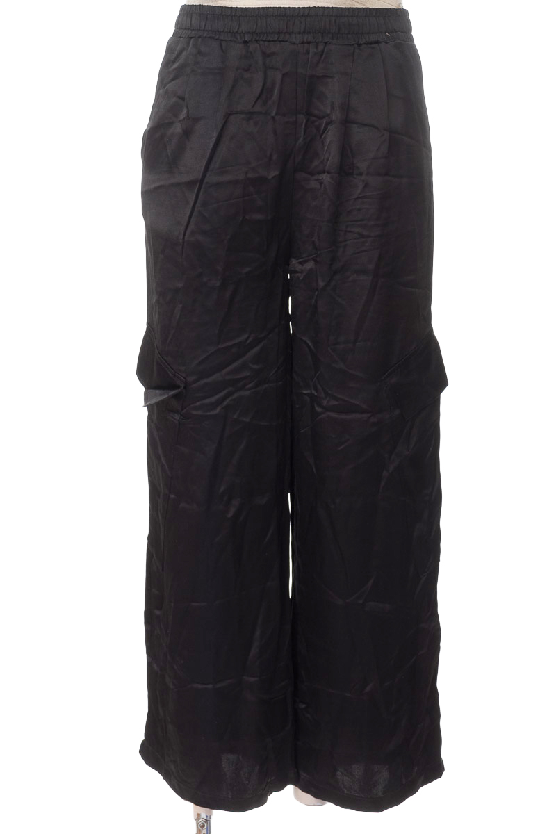 Pantalones color Negro - Bershka