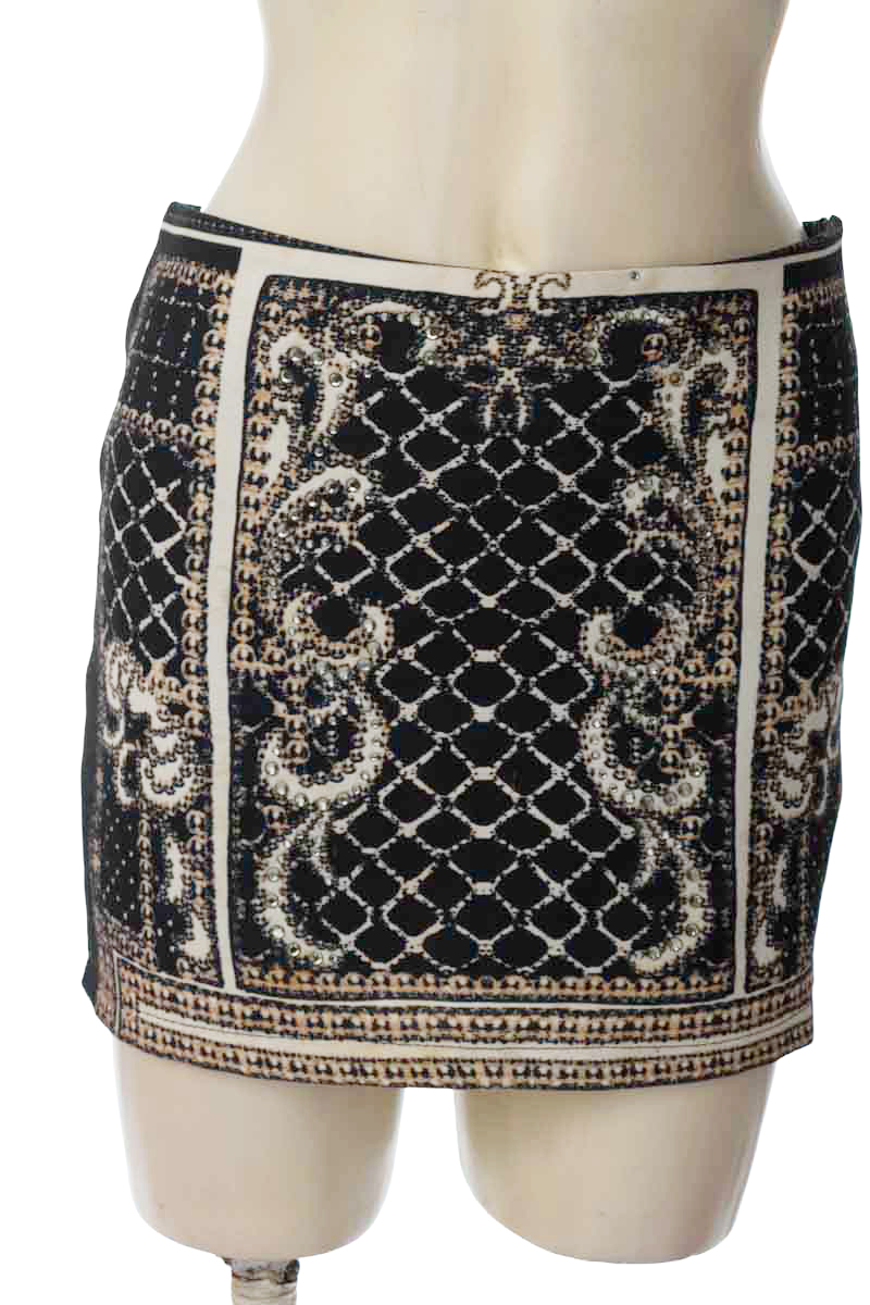 Falda color Negro - Studio F