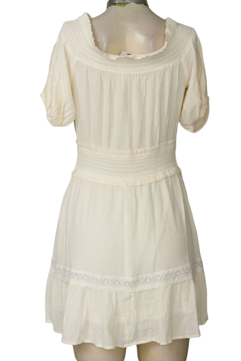 Vestido / Enterizo color Beige - Express