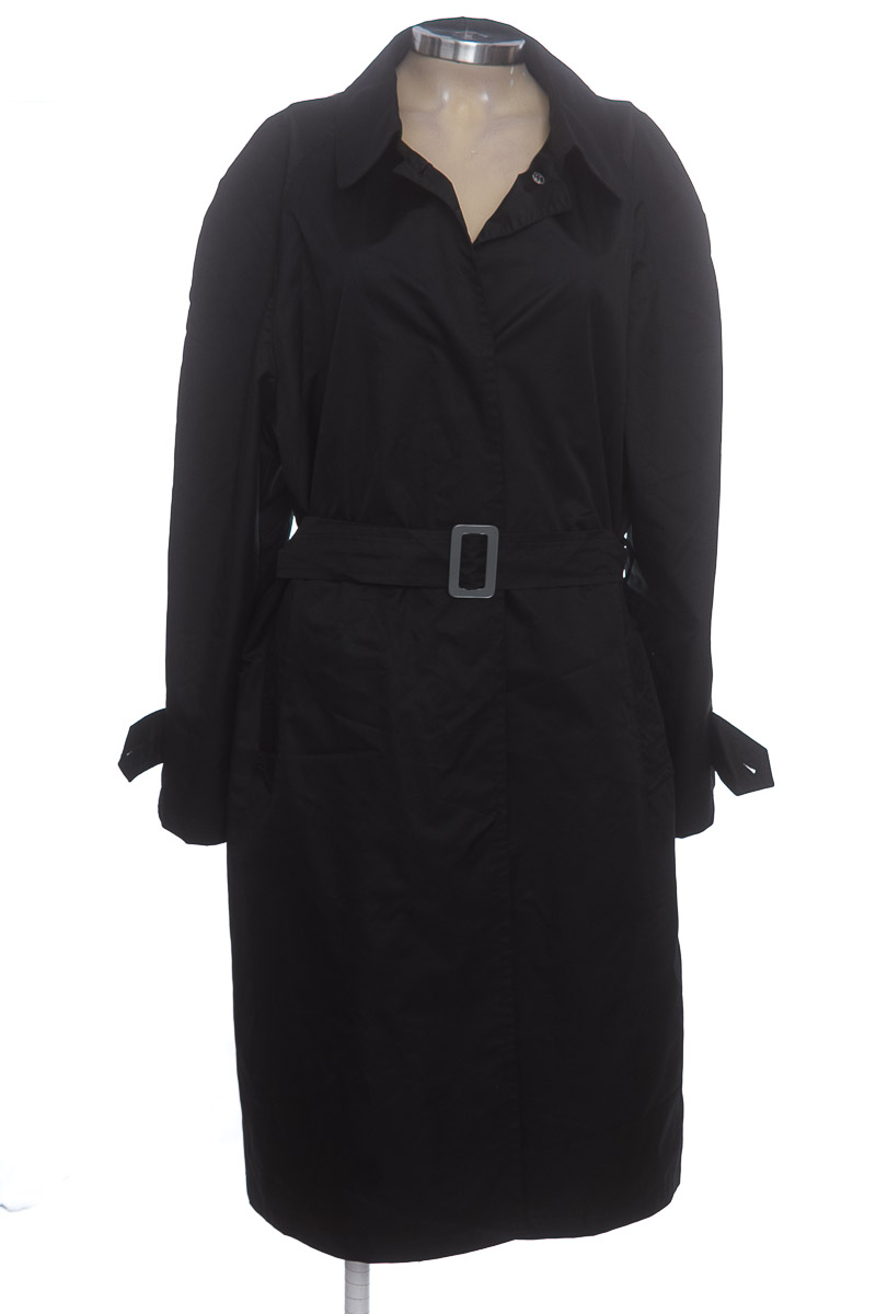 Chaqueta / Abrigo color Negro - Closeando