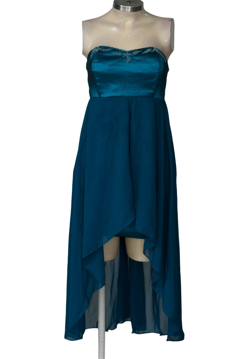 Vestido / Enterizo color Azul - Closeando