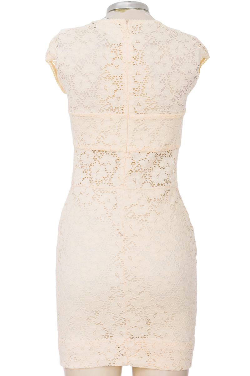 Vestido / Enterizo color Beige - Basic House