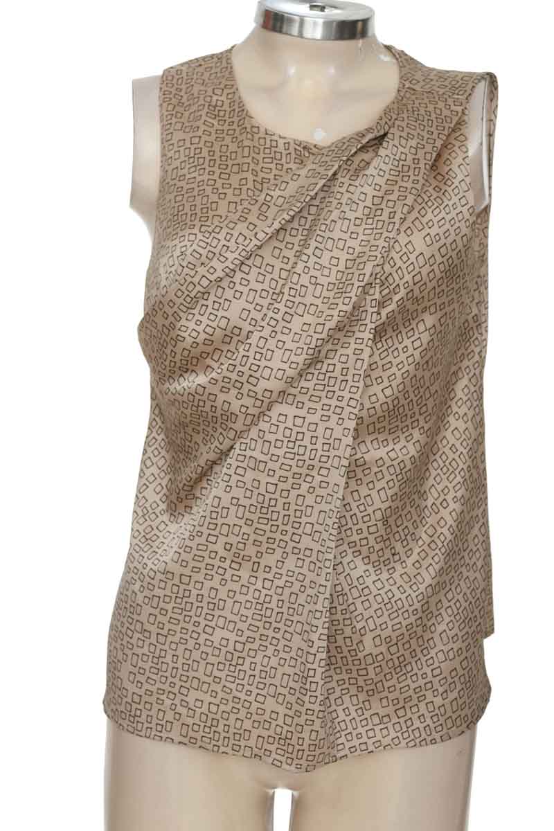 Top / Camiseta color Beige - Ann Taylor