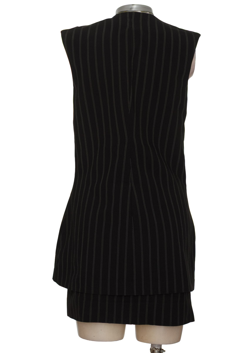 Vestido / Enterizo color Negro - Closeando