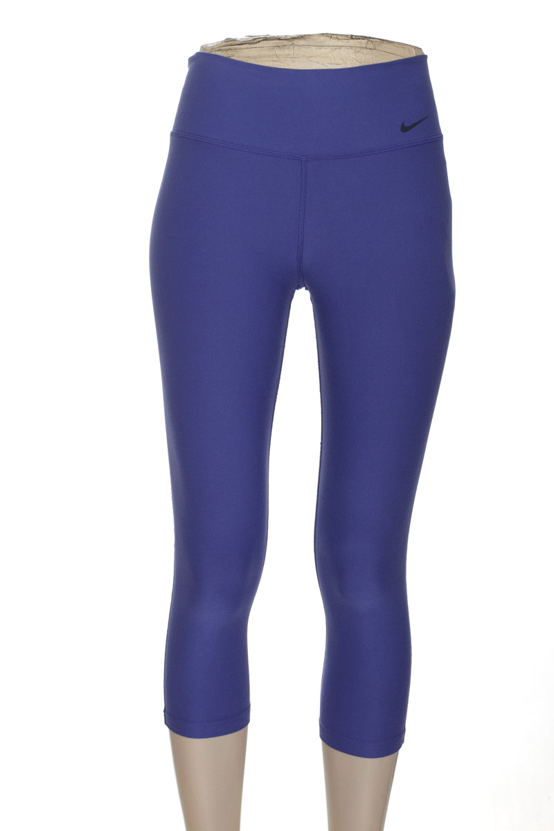 Ropa Deportiva / Salida de Baño color Morado - Nike