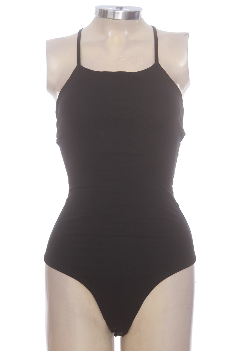 Top / Camiseta color Negro - Karibik