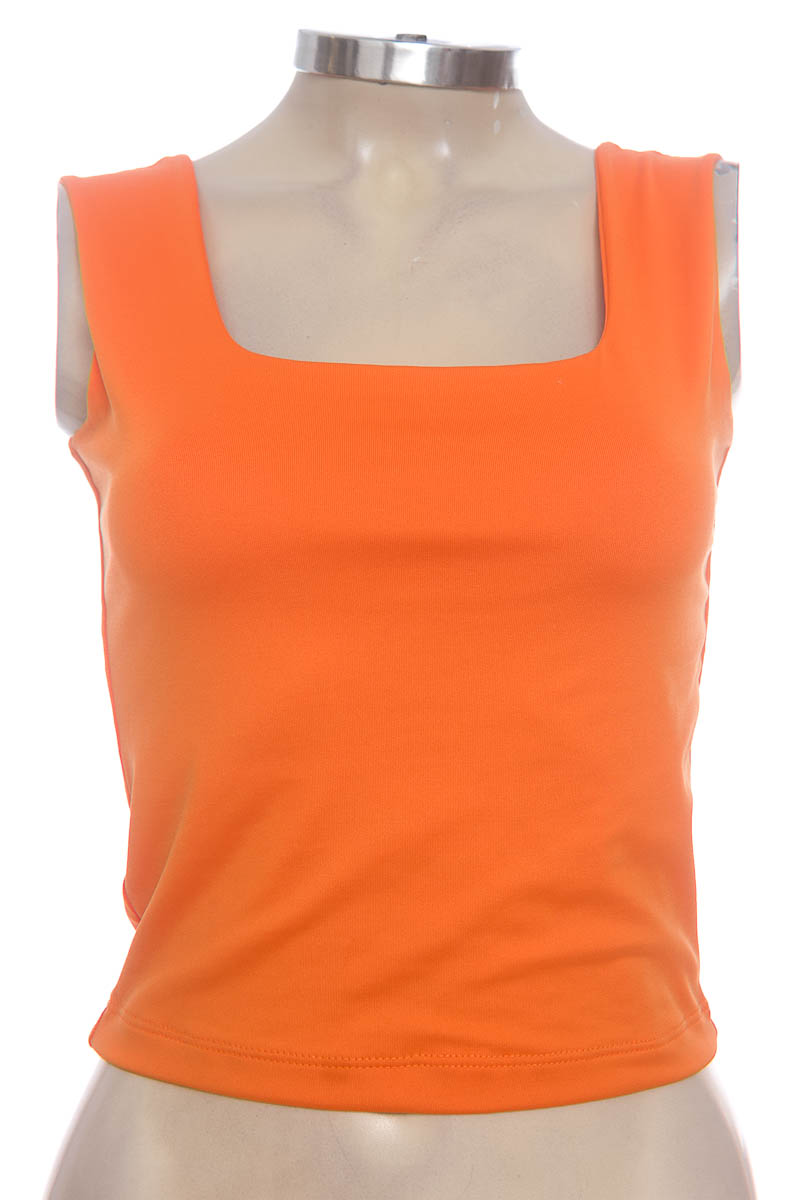 Top / Camiseta color Naranja - Closeando