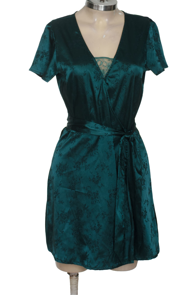 Vestido / Enterizo color Verde - Divided