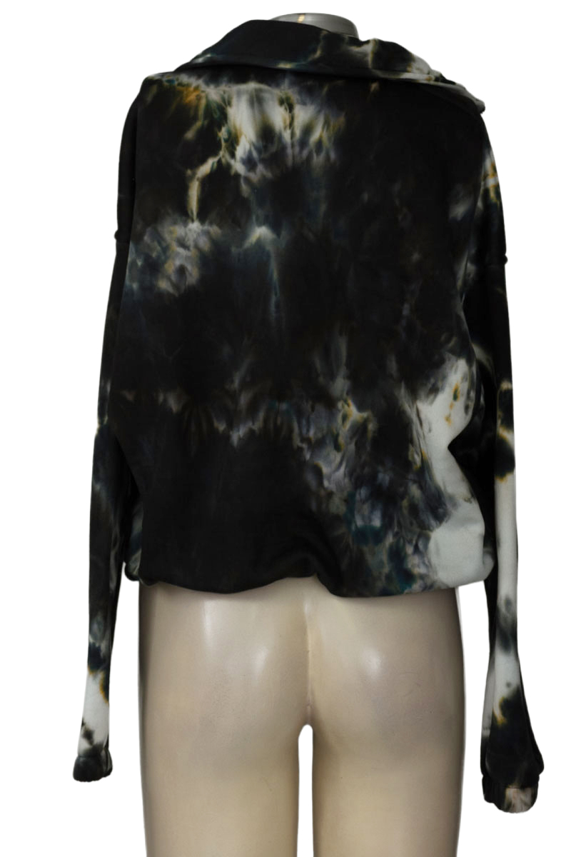 Sweater color Negro - Closeando