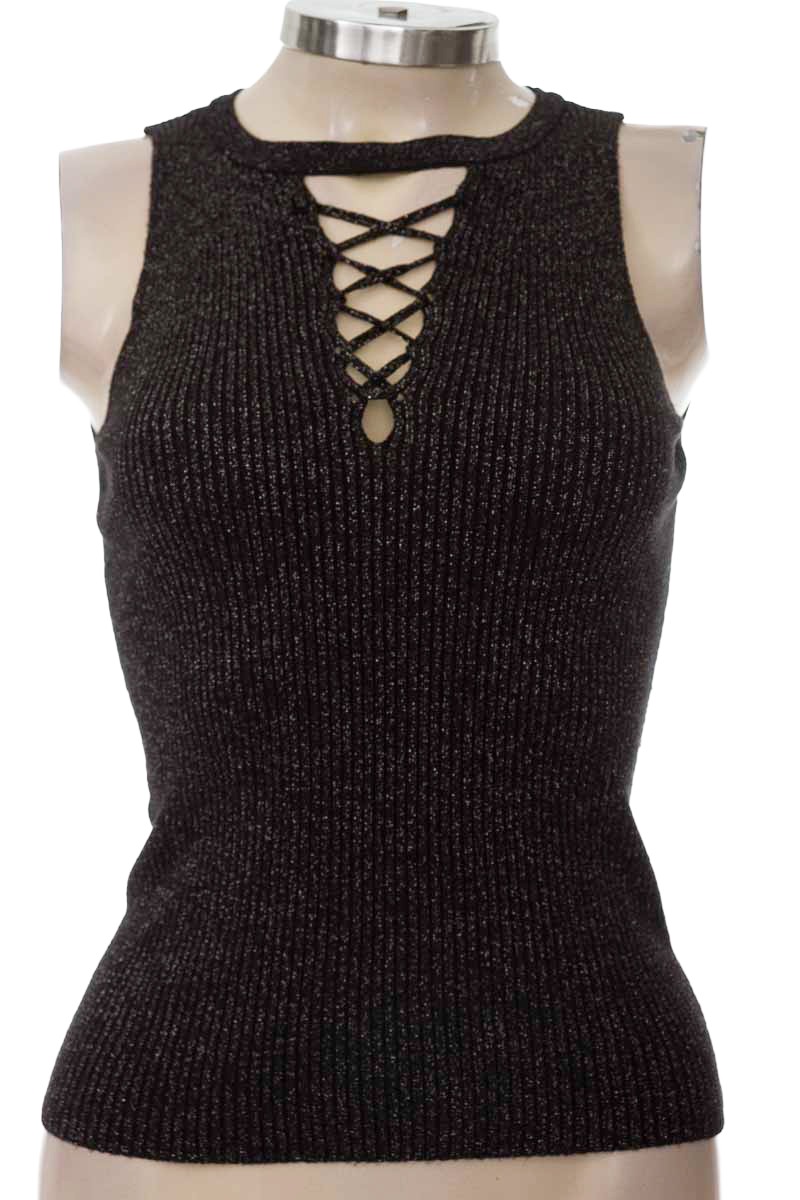 Top / Camiseta color Negro - ELA