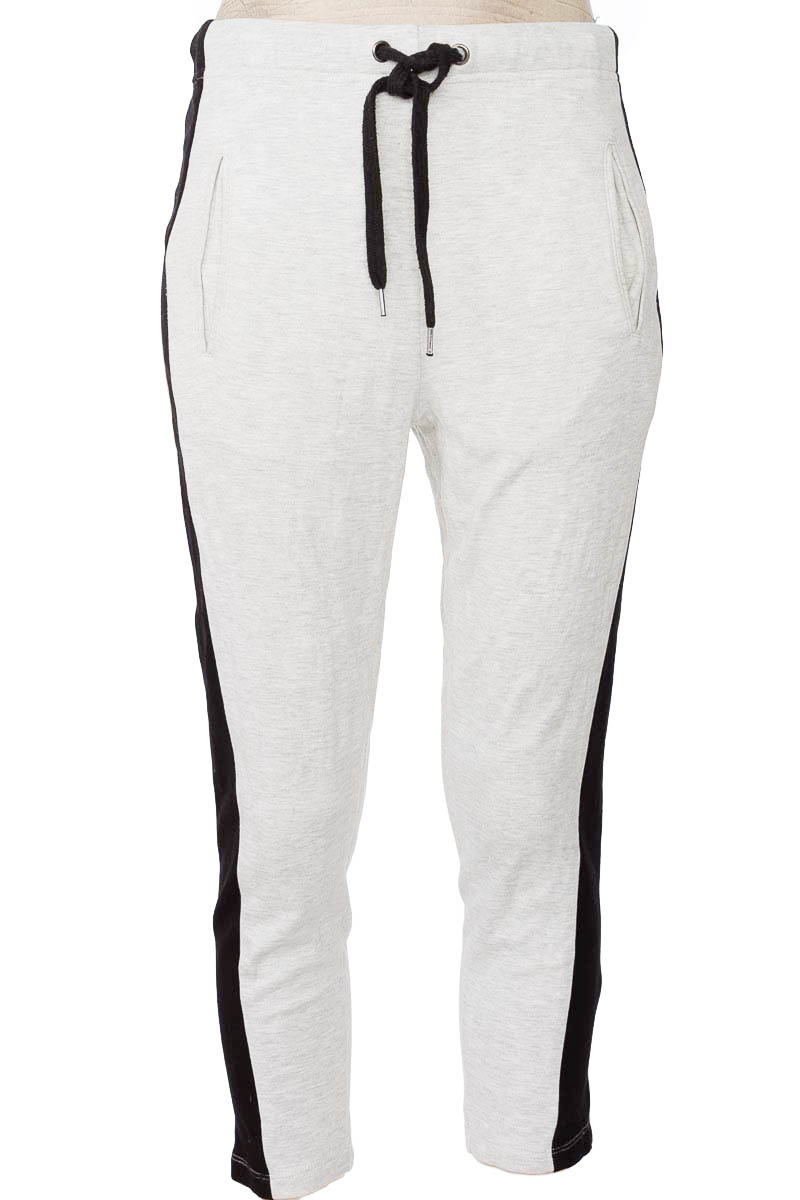 Ropa Deportiva / Salida de Baño color Gris - Koaj