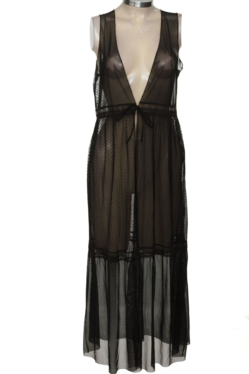 Blusa color Negro - Closeando