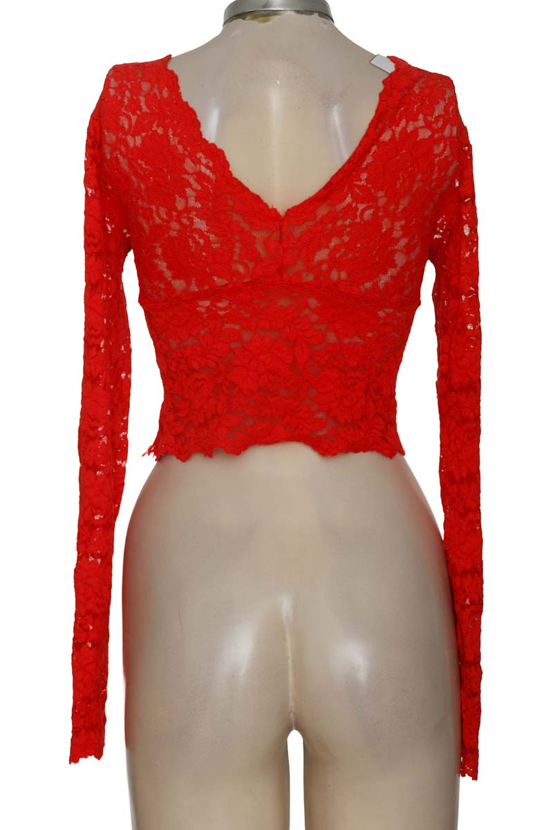 Blusa color Rojo - Closeando